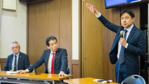 座談会について
